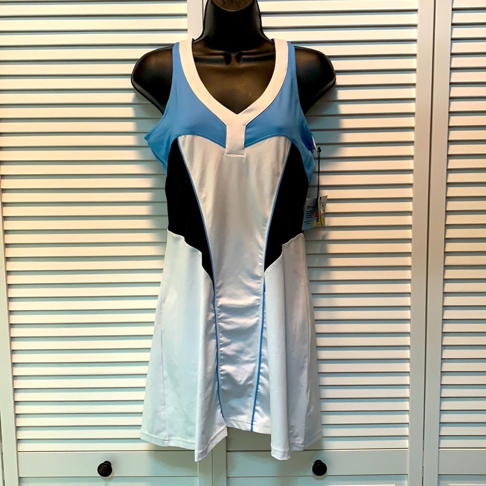 Bolle tennis dress - NWT size M.  White/black/blue.  Never worn.  Flatte…